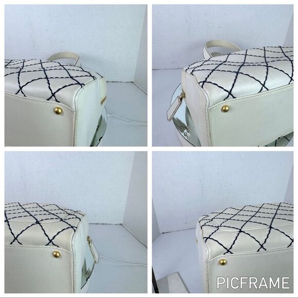 CHANEL White Quilted Handbag - Picture 5 of 13